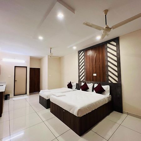 Gypsy Hotel Cusat Kochi Exterior foto