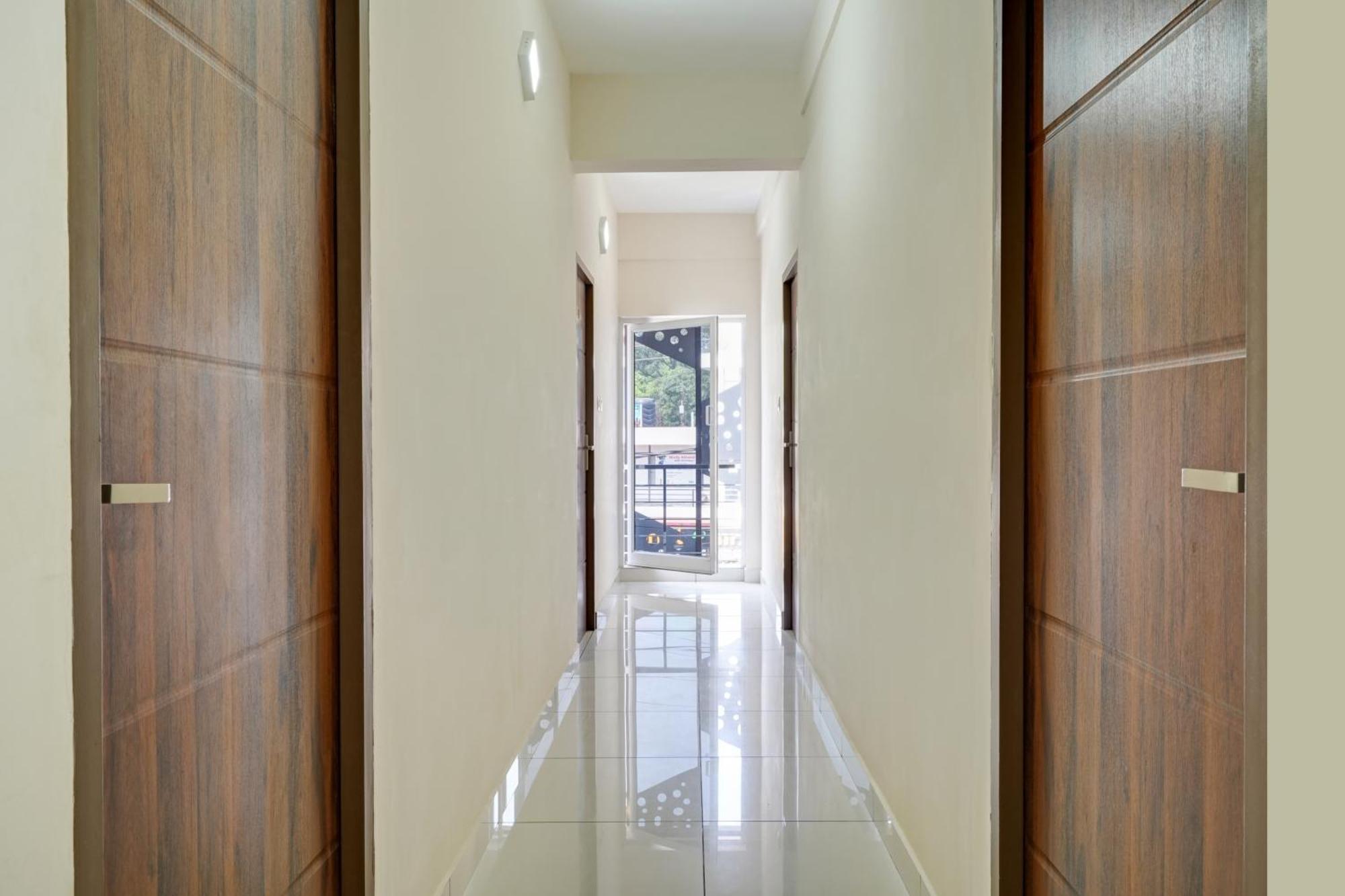 Gypsy Hotel Cusat Kochi Exterior foto