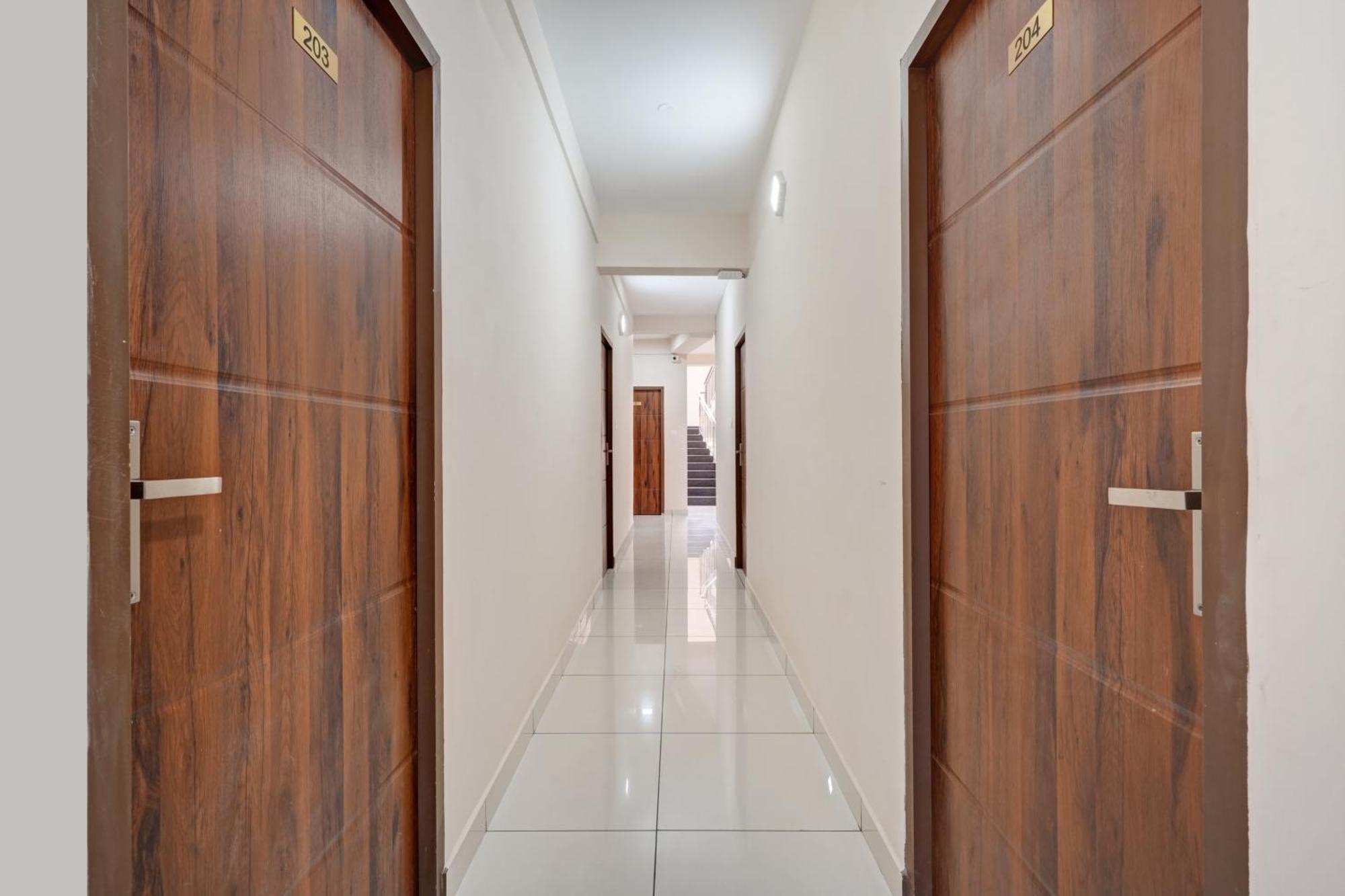 Gypsy Hotel Cusat Kochi Exterior foto